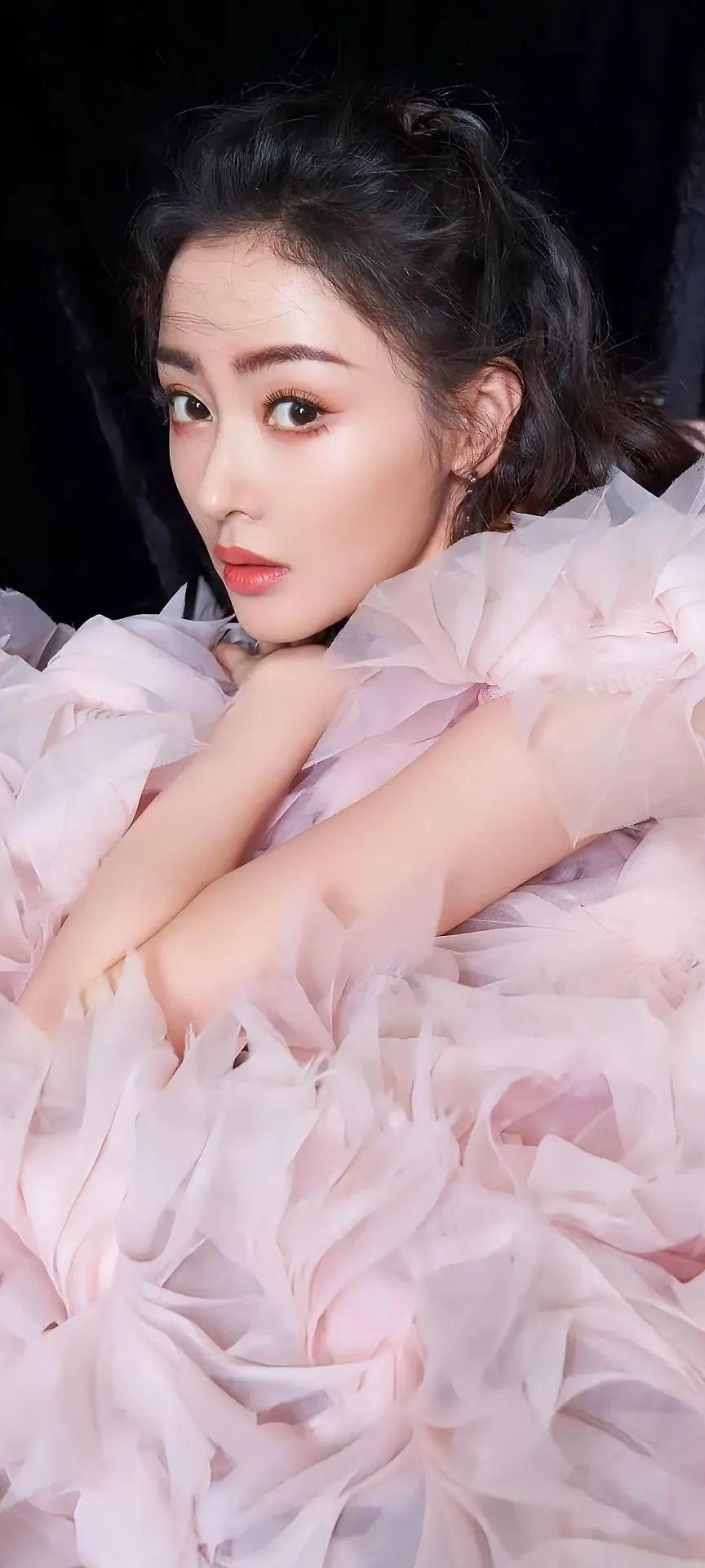明星丨张天爱性感写真壁纸 - 知乎