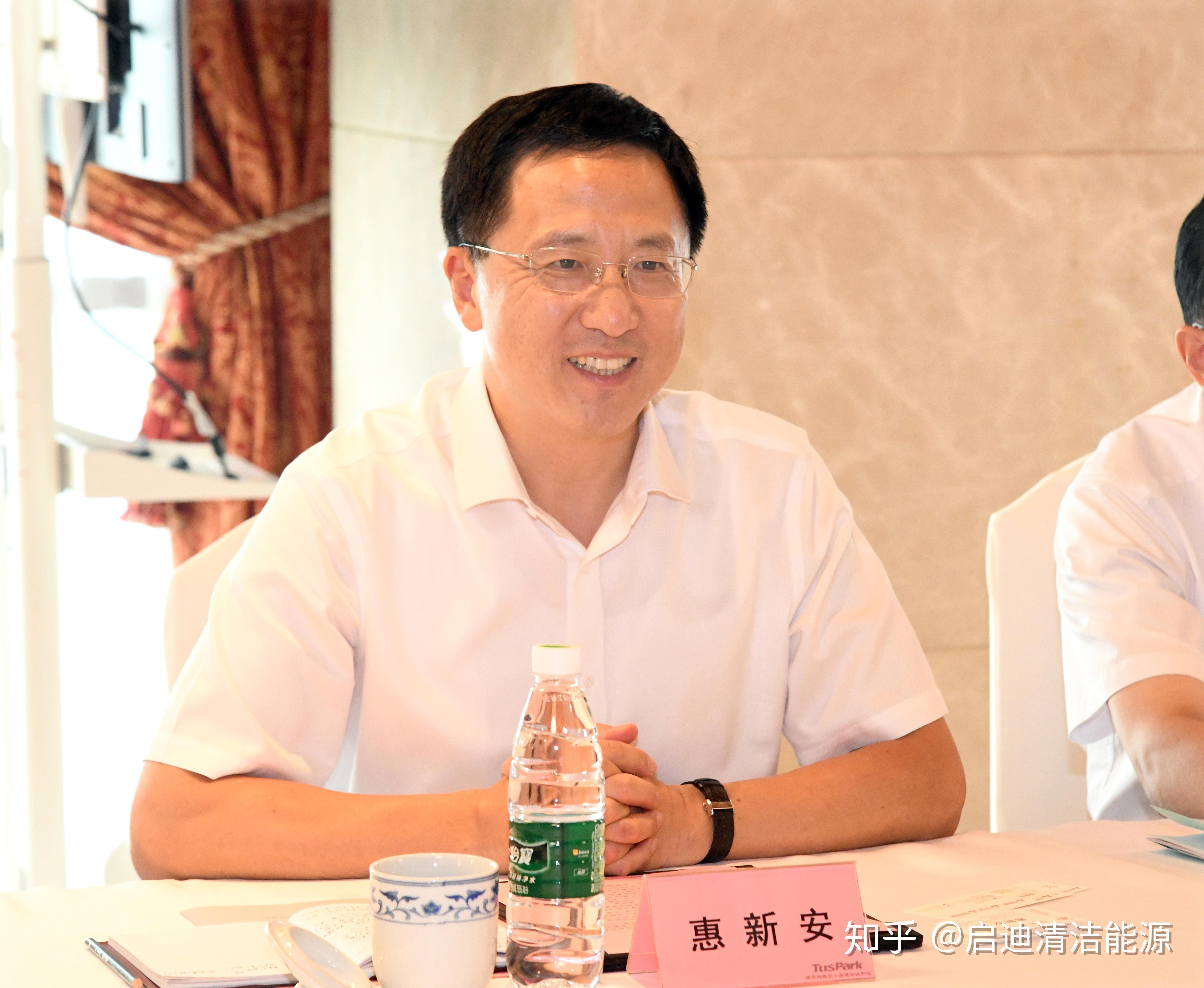 山东省潍坊市委书记惠新安率团到访启迪控股 共促新型合作与发展