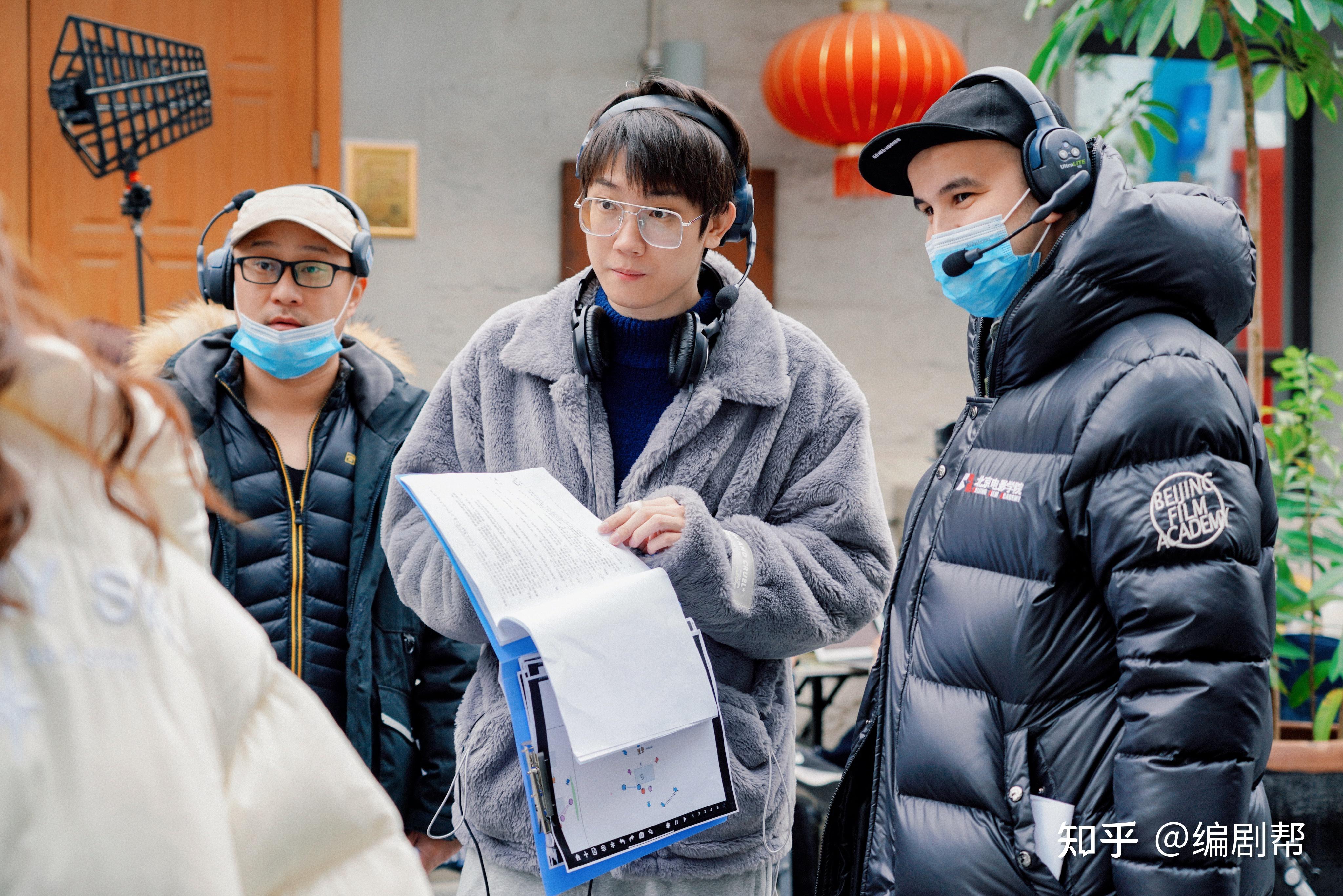 专访导演薛凌关于人和非正常人类的爱情故事方法论管中窥豹从剧综看