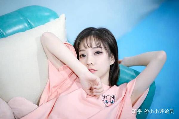 冯提莫能5000签约b站除了杜蕾斯广告还因为这些照片