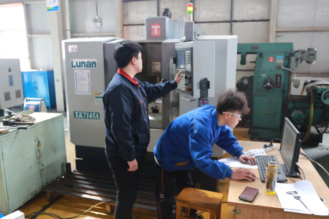 一,高端制造业数控人才缺口巨大