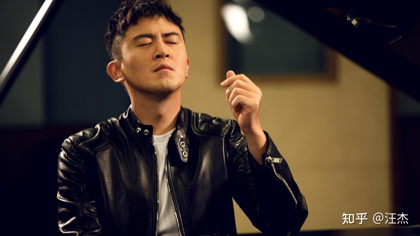 一切都过去了,自己也凭借在我是演员中的精彩点评赢得了一定的人气