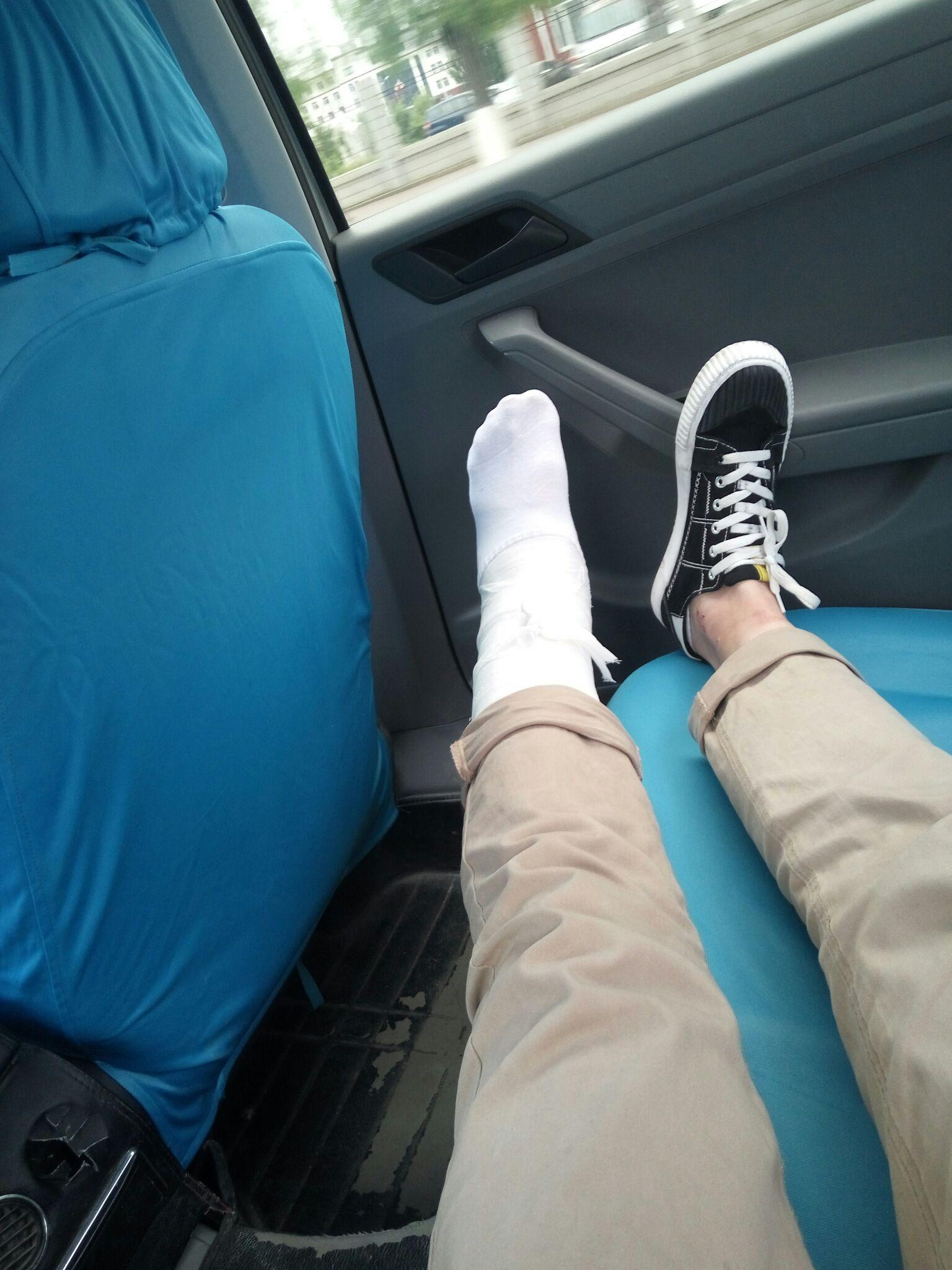 脚踝和小腿处骨折躺在床上可以继续练腹肌吗? - 知乎