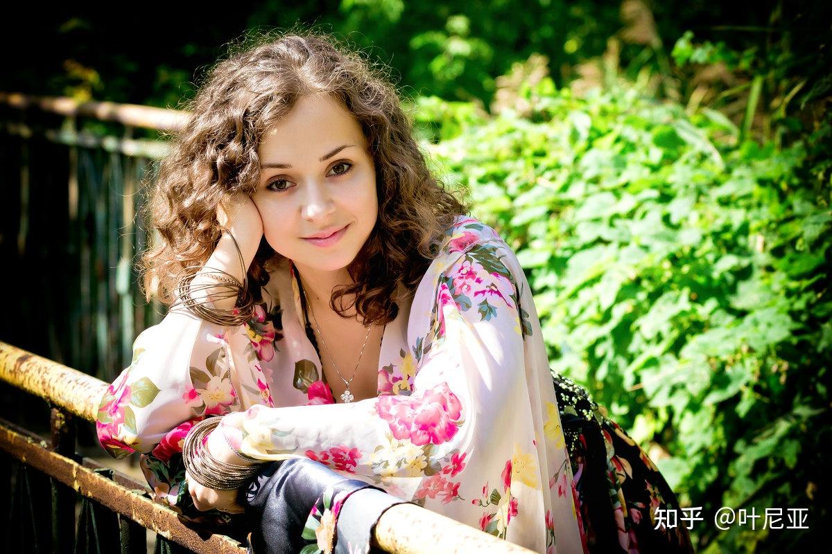 茨冈人撬了他的女人,夺了自己东家的心上人.一句话也没有叶尼亚