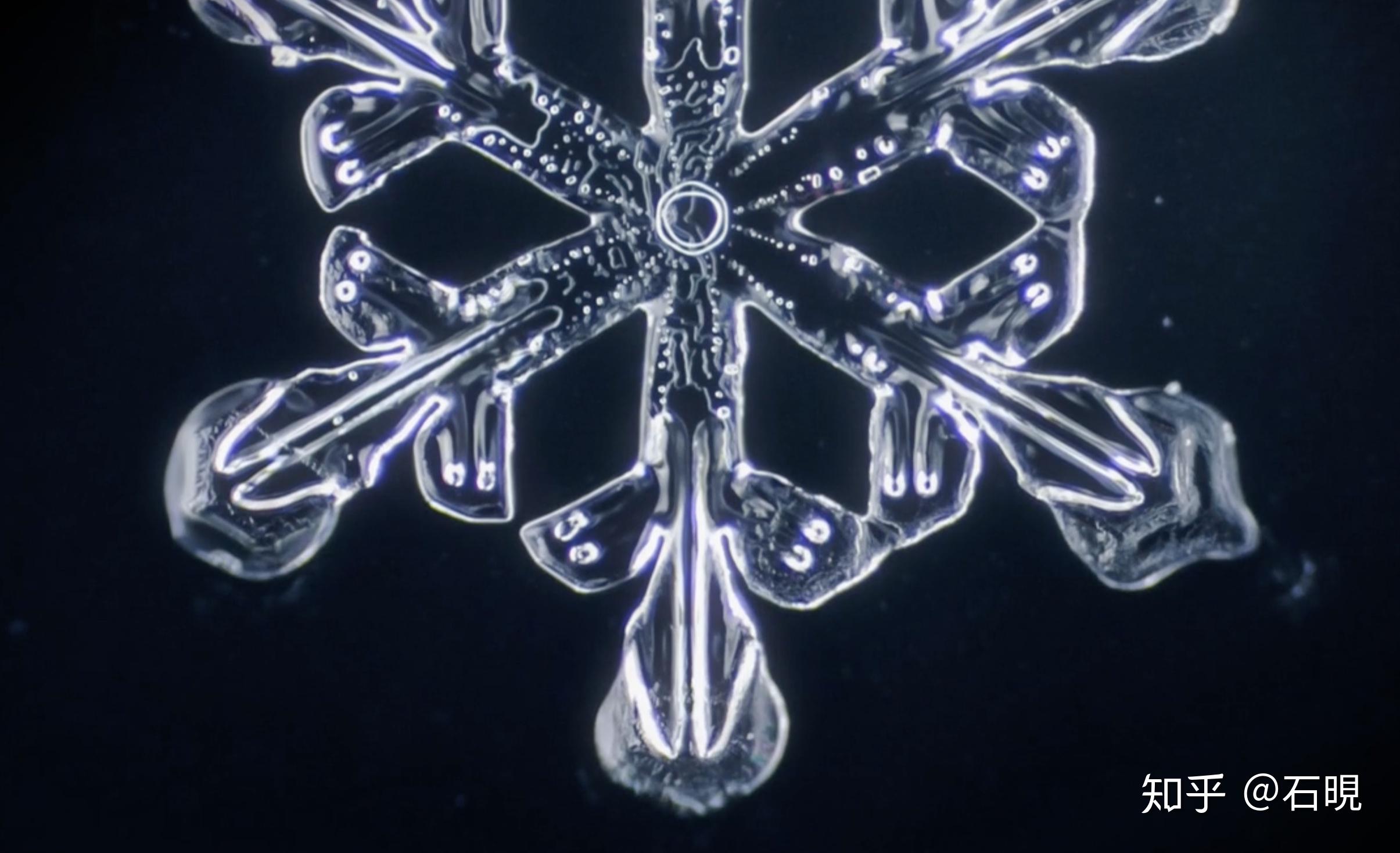 显微镜下雪花形成的神奇过程