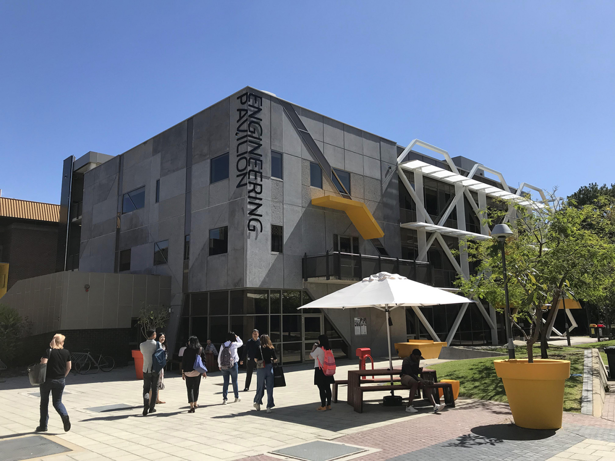 无需高考的新加坡本科直通车——科廷大学