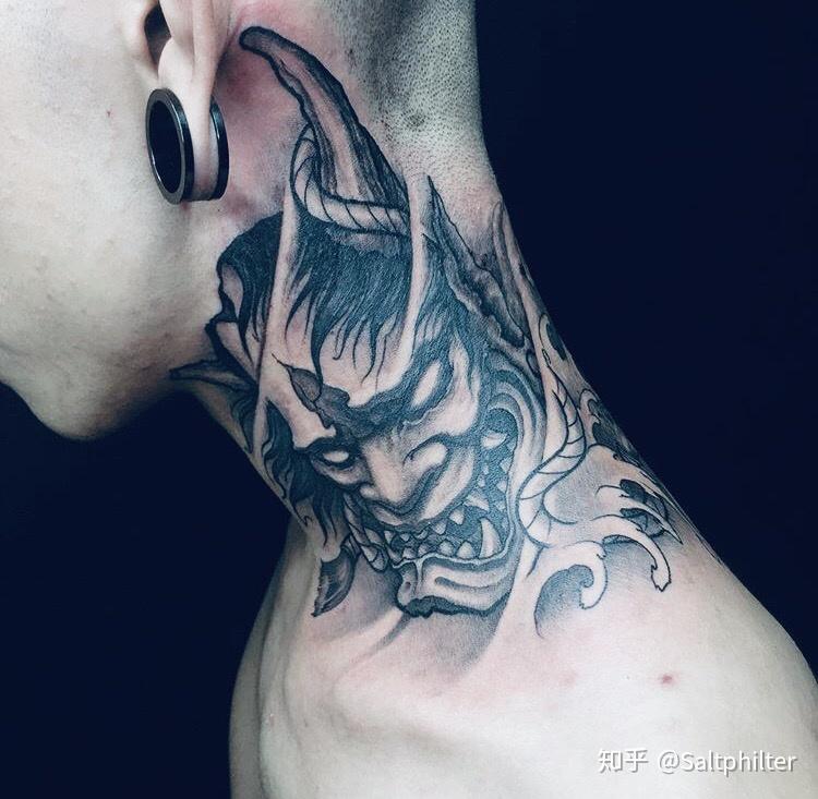 他从事纹身工作50余年,被誉为日本纹身界的传奇人物.