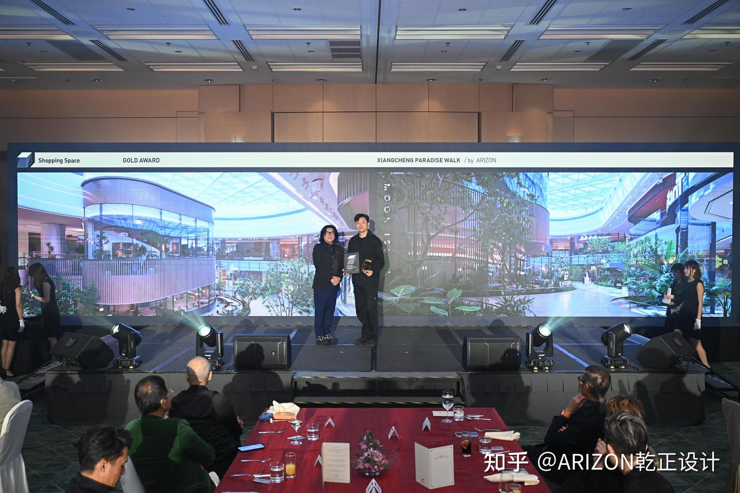 申俊伟先生出席香港第33届APIDA亚太区室内设计大奖颁奖典礼 斩获购物空间类别金奖GOLD AWARD - 知乎