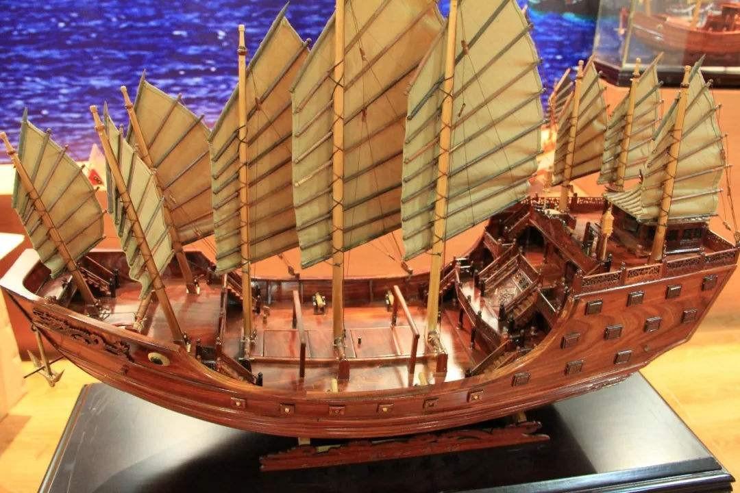 福船,顾名思义,是福建,浙江沿海一带尖底海船的
