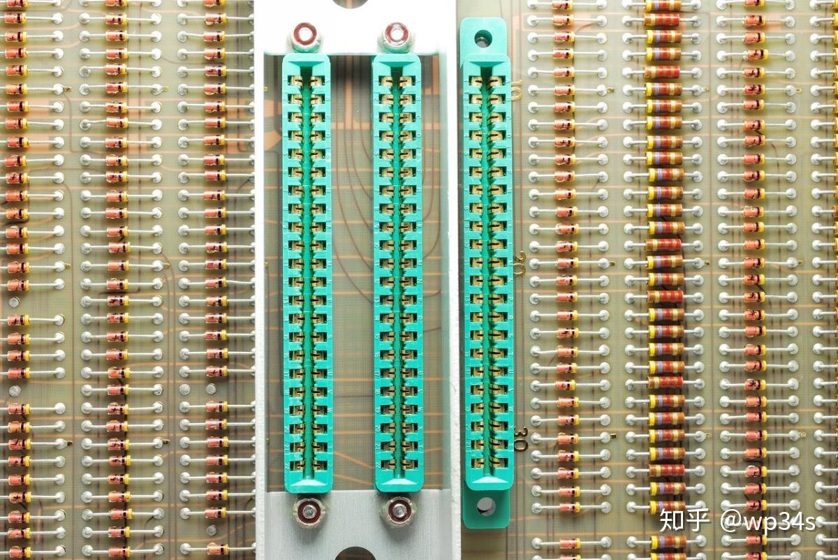 电与磁的极致艺术~1968年的HP9100A晶体管计算器(机)-2