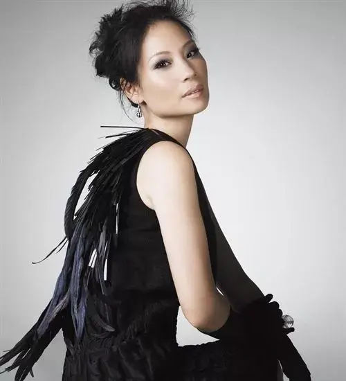 好莱坞身价最高华裔女明星是怎样炼成的有套路