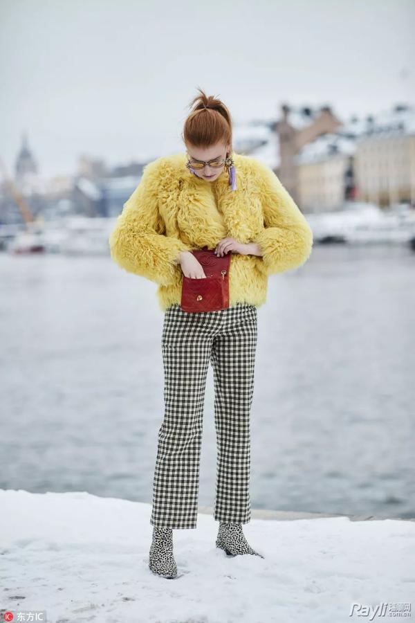 潮流范 | 北欧风=性冷淡?她们才是玩撞色穿搭的高手