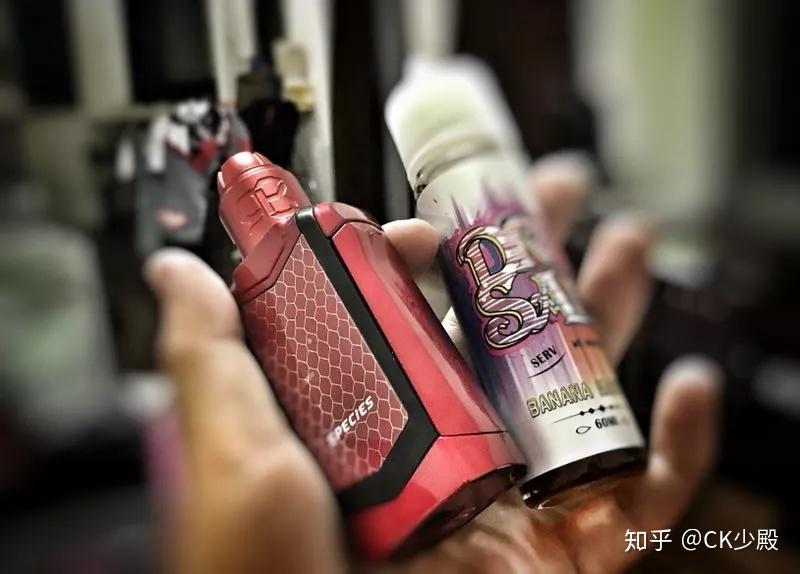 烟油均为60ml装trawberryloop(草莓圈)bananamaster(香蕉大师)west