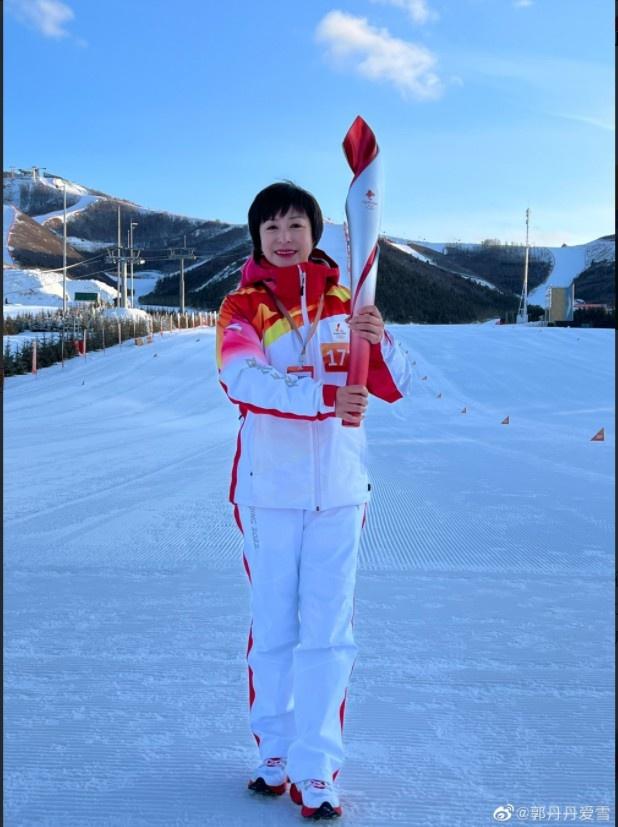 前滑雪世界冠军郭丹丹:人生能有几回博,中国队加油!
