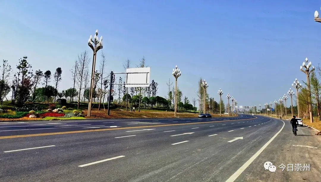 这段新的永康西路跟琴鹤大桥这头的城区道路一样的名字是的,就是