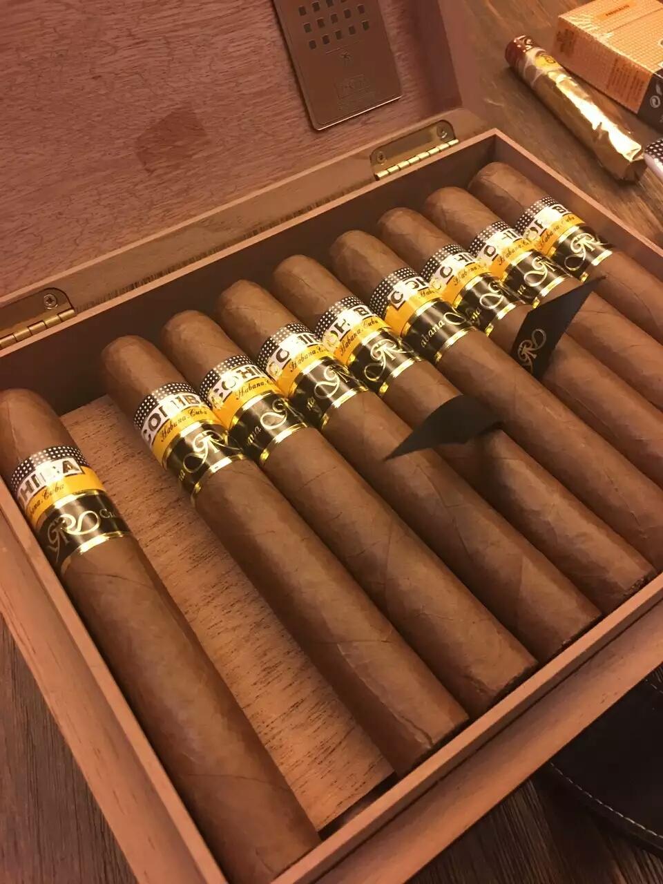 "古巴雪茄中"劳斯莱斯",卡斯特罗最爱,每一口都是"王与神灵的交流"