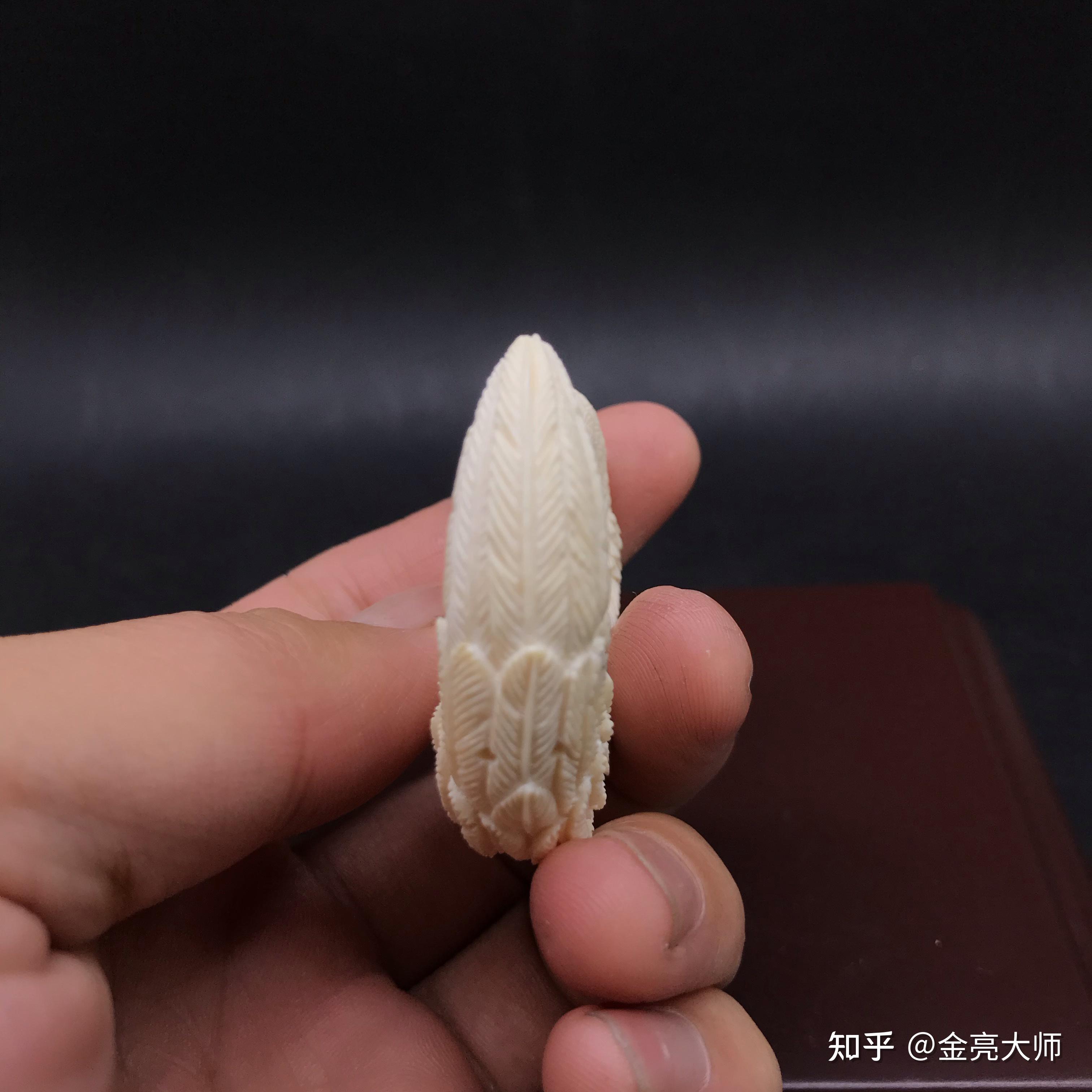 猛犸象牙雕刻凤凰吊坠欣赏