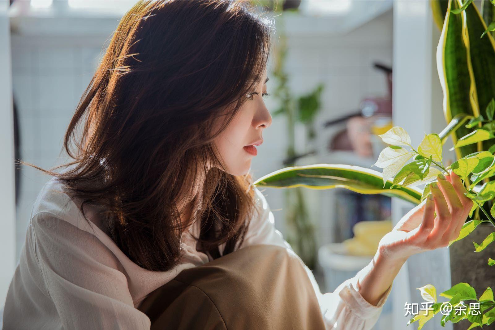 怎么让自己变漂亮高中生 v2-b898c2262aadfd93c52bafb2eb1f083d_r.jpg