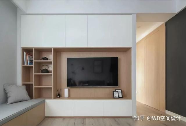 怎么装电视柜显得客厅大一点 v2-b93093e72446a3bb5cfab187bc1e0f15_r.jpg