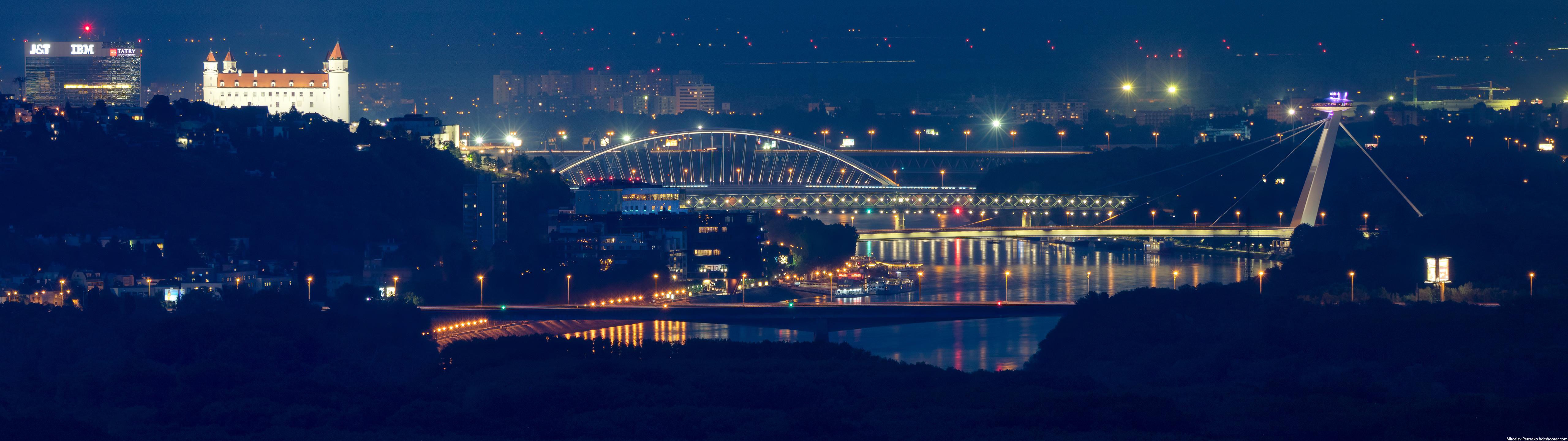 有哪些好看的32:9电脑壁纸? - 知乎