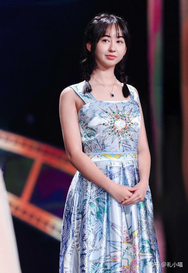 而这里可能很多观众不太清楚的一件事情,根据后来的资料介绍,蔡书雅