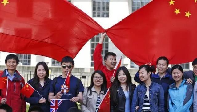 历时4天96小时留学英国女孩转机三次历尽千辛也要回国