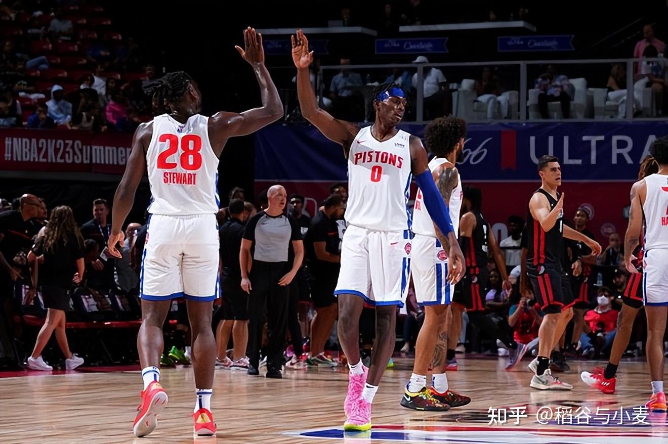 活塞主场迎战雄鹿字母哥率队冲击东部榜首