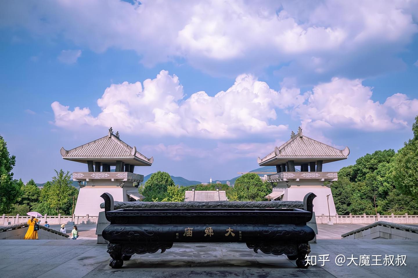 上虞的旅游资源十分丰富，但知名景点却不多，目前最著名的景点要属覆卮山景区和中华孝德园 - 知乎