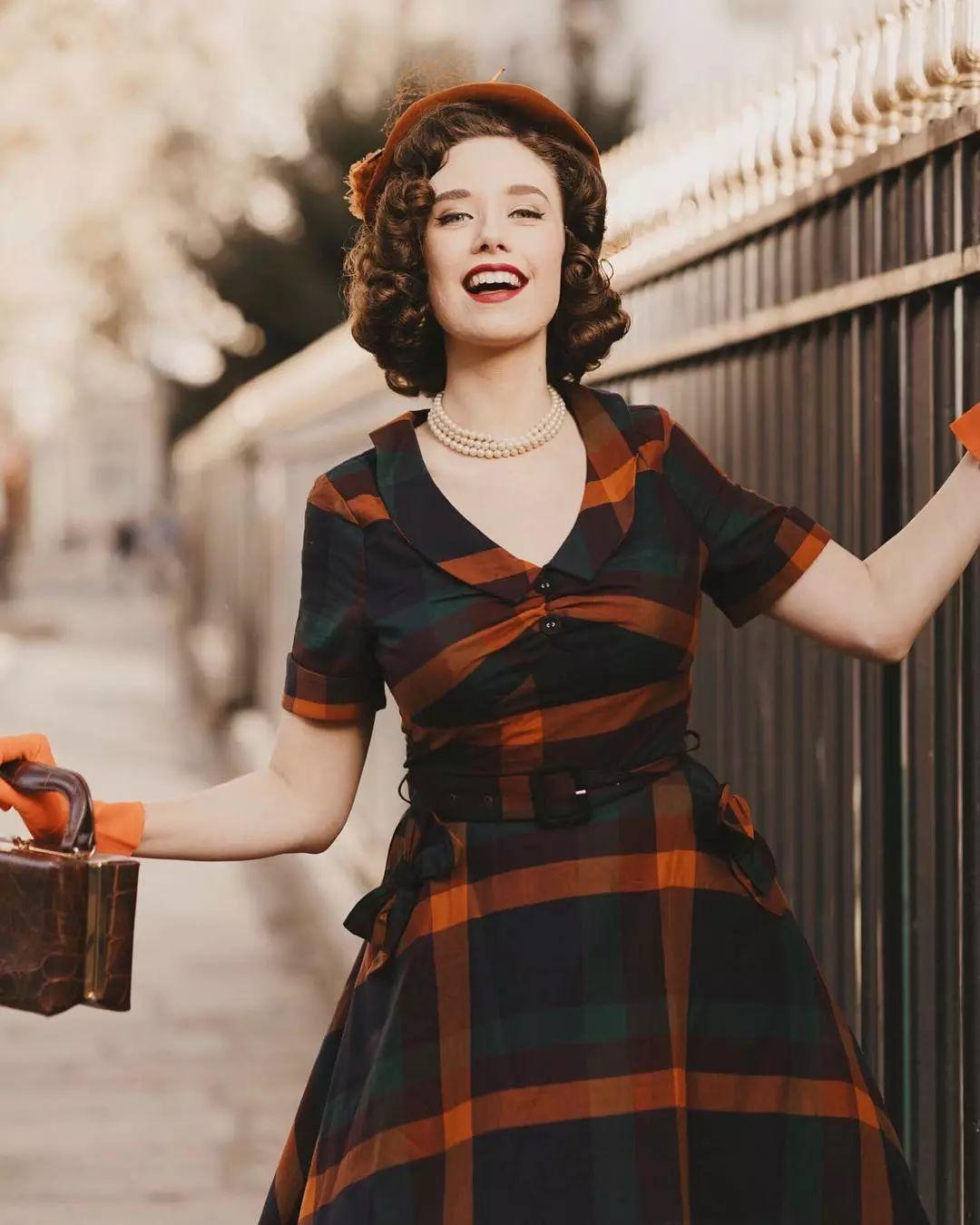 现实版麦瑟尔夫人这个法国小姐姐复古穿搭美成画优雅永不过时