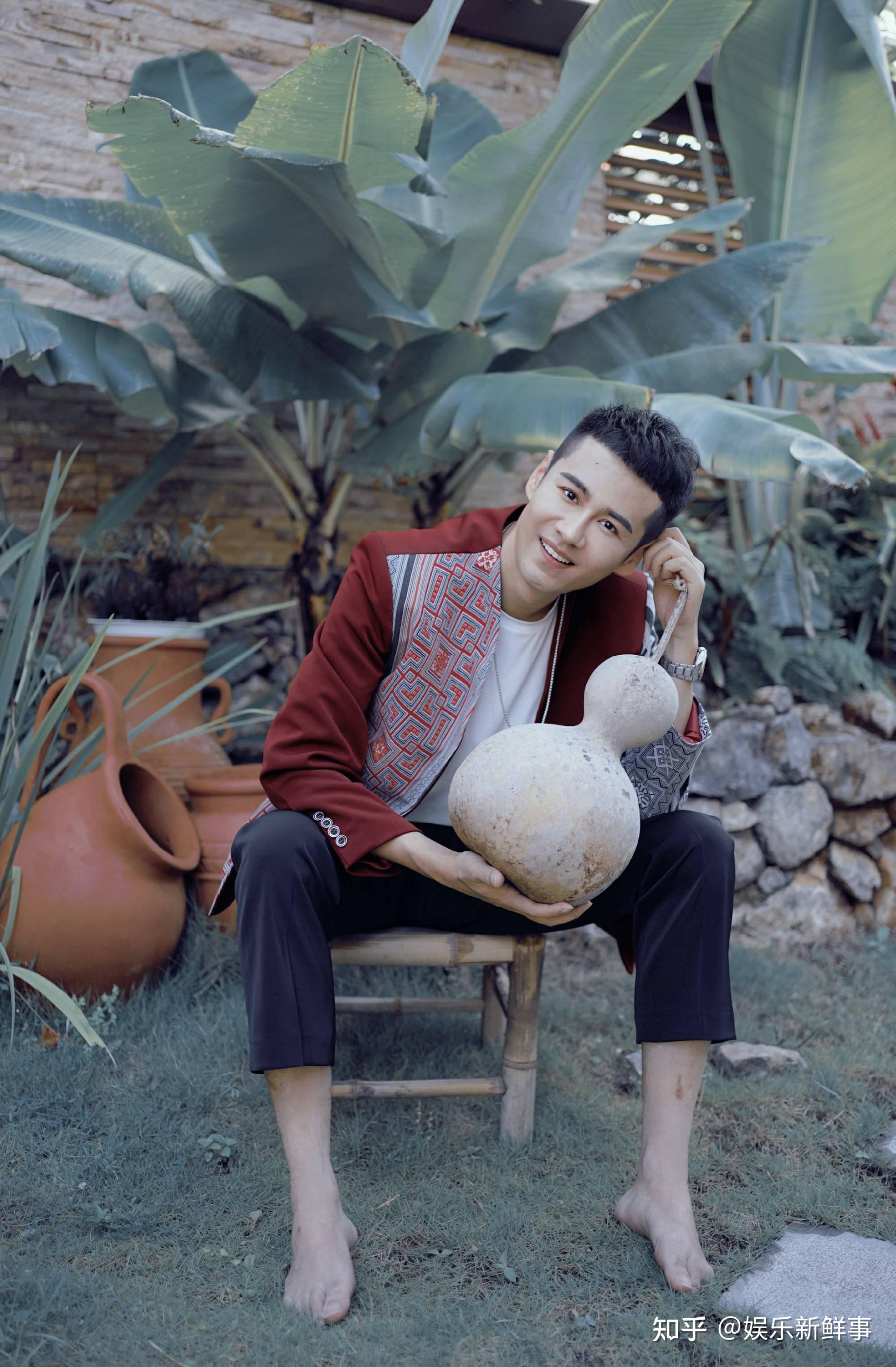 徐子崴《不舍》浓浓复古怀旧风"吹"开回忆盒子 - 知乎