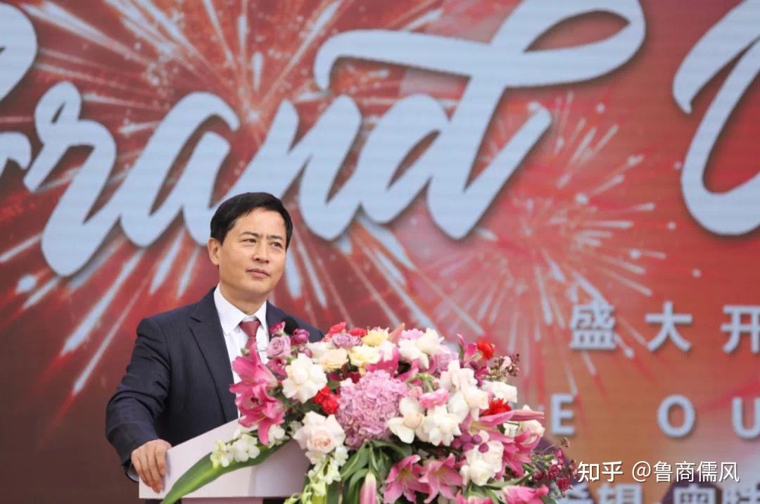 看双汇万隆父子闹成这样想劝老板们生个女儿不信问刘永好兄弟