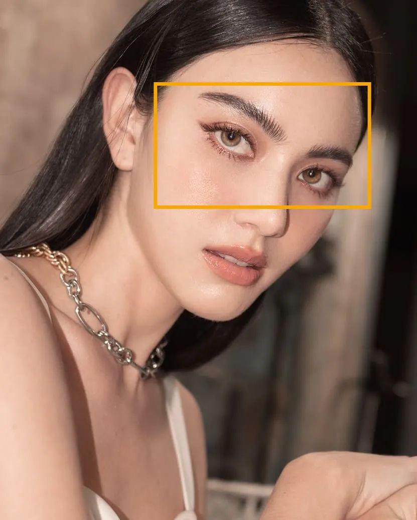 这个被称作泰国最美小花的90后画上这个妆连lisa都要被她比下去