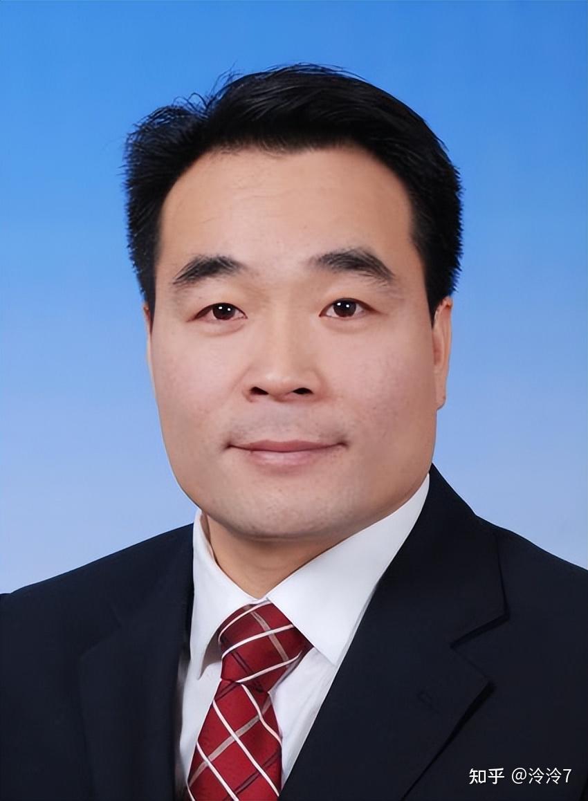 市委常委,军分区司令员:徐志坚