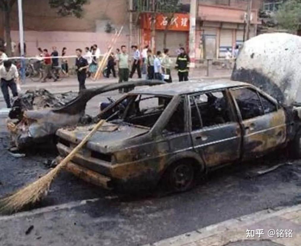 2007年,山东女科长驾车被炸身亡,经查:快退休的领导与她有纠葛