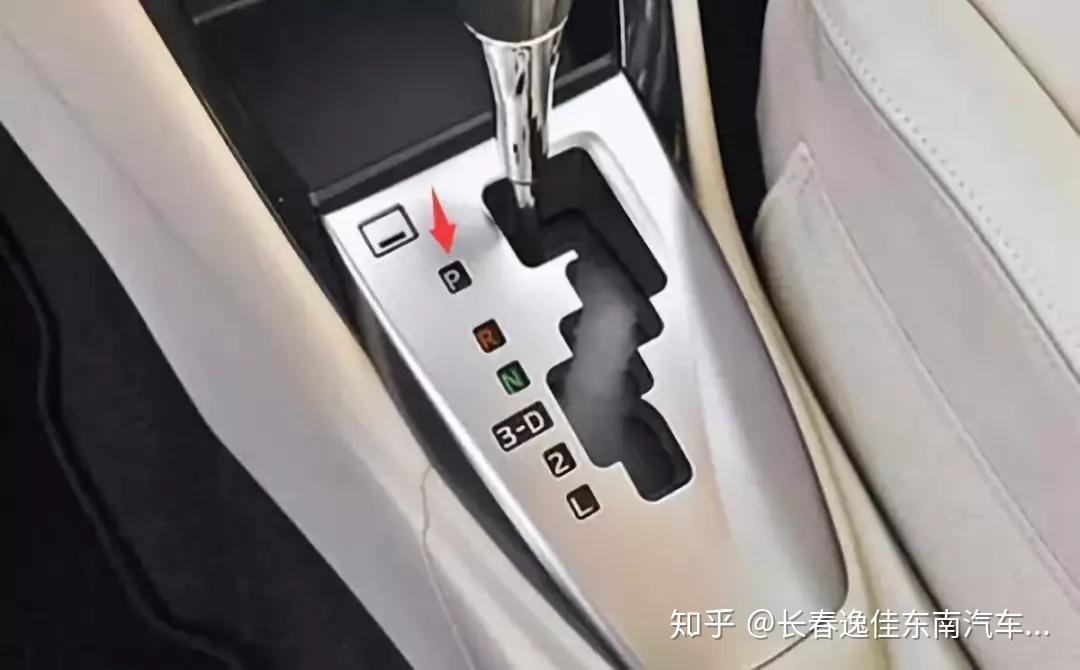 自动挡只管踩油门就走老司机要懂这四个不准