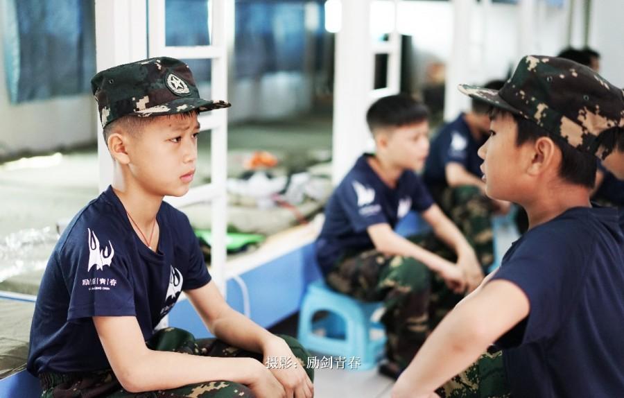 深圳夏令营第29天十个孩子有九个患开学恐慌综合症请家长重视