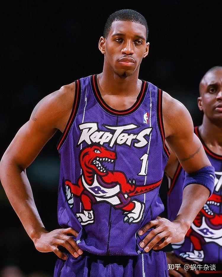 麦迪职业生涯效力过猛龙队,魔术队,火箭队,尼克斯队,活塞队以及老鹰队