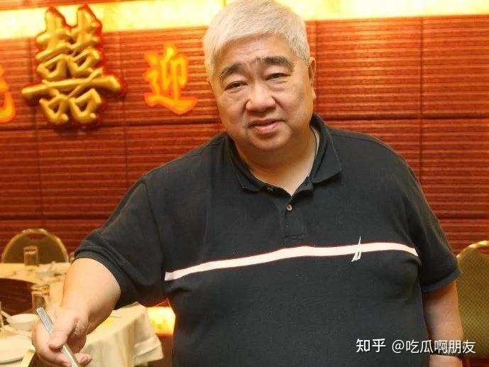 梁文韬自豪地讲现时的体重说:「由325磅减到195磅,靠做运动,用了27个