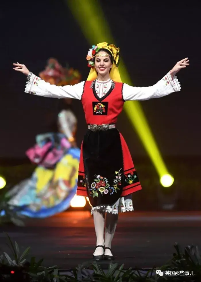 又到环球小姐大赛各国传统特色服装环节,这波小姐姐们美炸啊! - 知乎