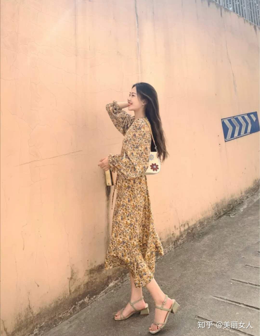 碎花连衣裙搭配什么鞋好看图片
