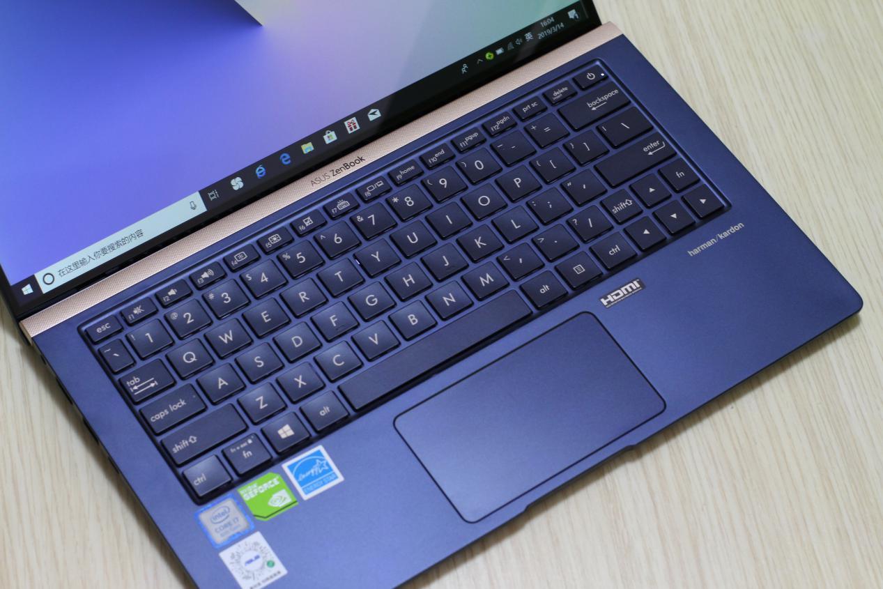 展现轻薄本的魅力所在 华硕灵耀deluxe13评测