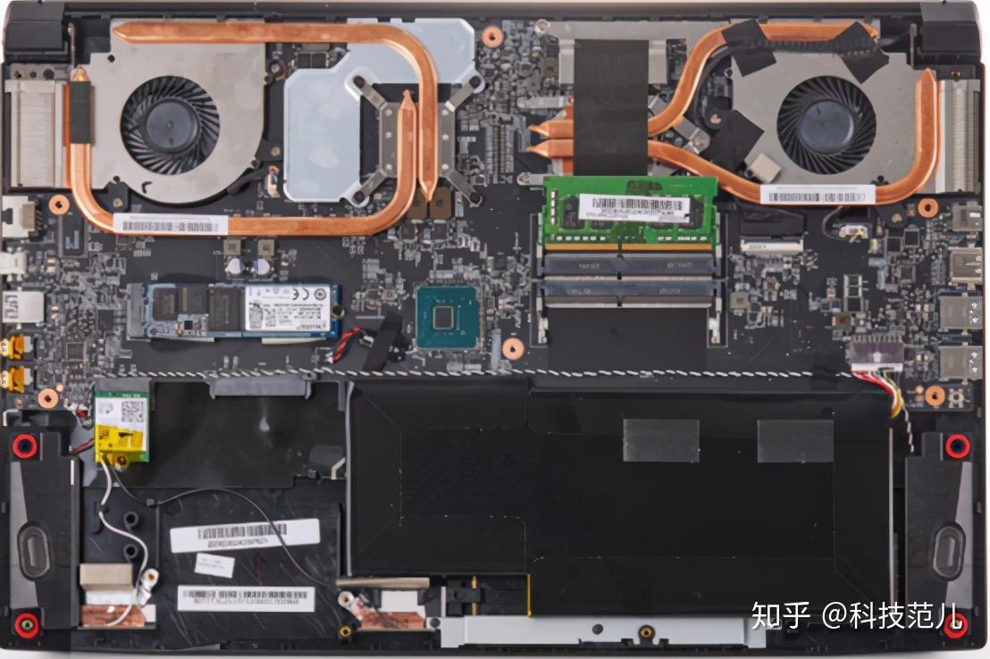 从内部拆机图来看,gf75的散热模组分工很明确,分别为 cpu 和 gpu 散热