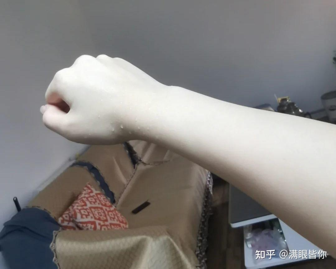 身体乳涂完像水一样好吗(身体乳涂完像水一样好吗女生)