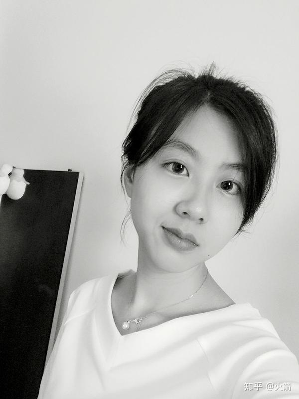有哪些是同一个人而颜值相差甚远的照片?