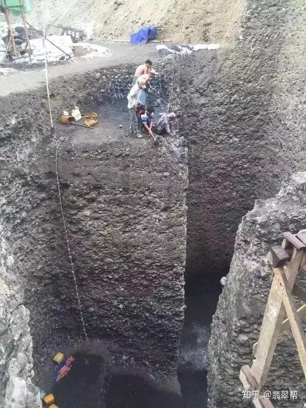 死亡的边缘你想象不到的挖玉现场