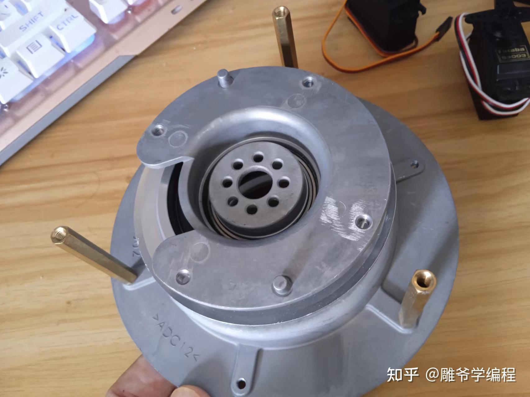【花雕动手做】尝试使用不同舵机来控制中空旋转平台(机械臂底盘) - 知乎