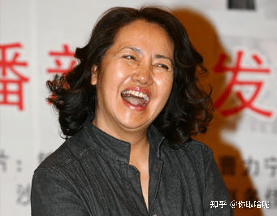 李野萍出道多年从不与弟弟李幼斌同台和丈夫相濡以沫相互陪伴