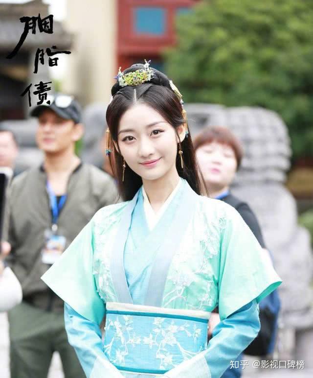 李子璇登天天向上许靖韵献声央视节目谁说成团才有好发展