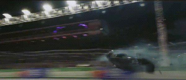 《F1:狂飙飞车》156分钟全程高能!F1实拍镜头颠覆赛车影史