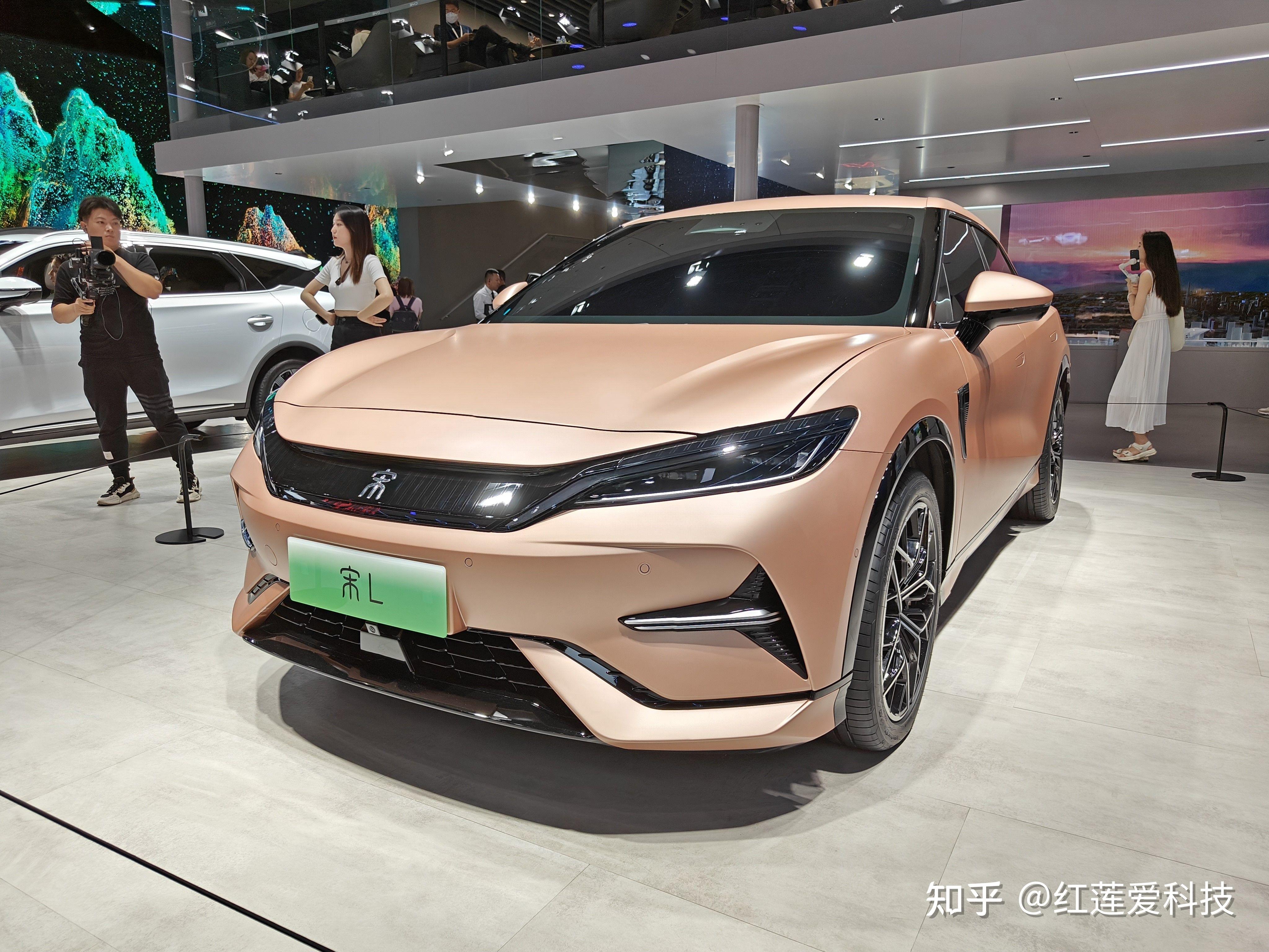 有颜又有料b级先锋猎装suv比亚迪宋l亮相成都车展